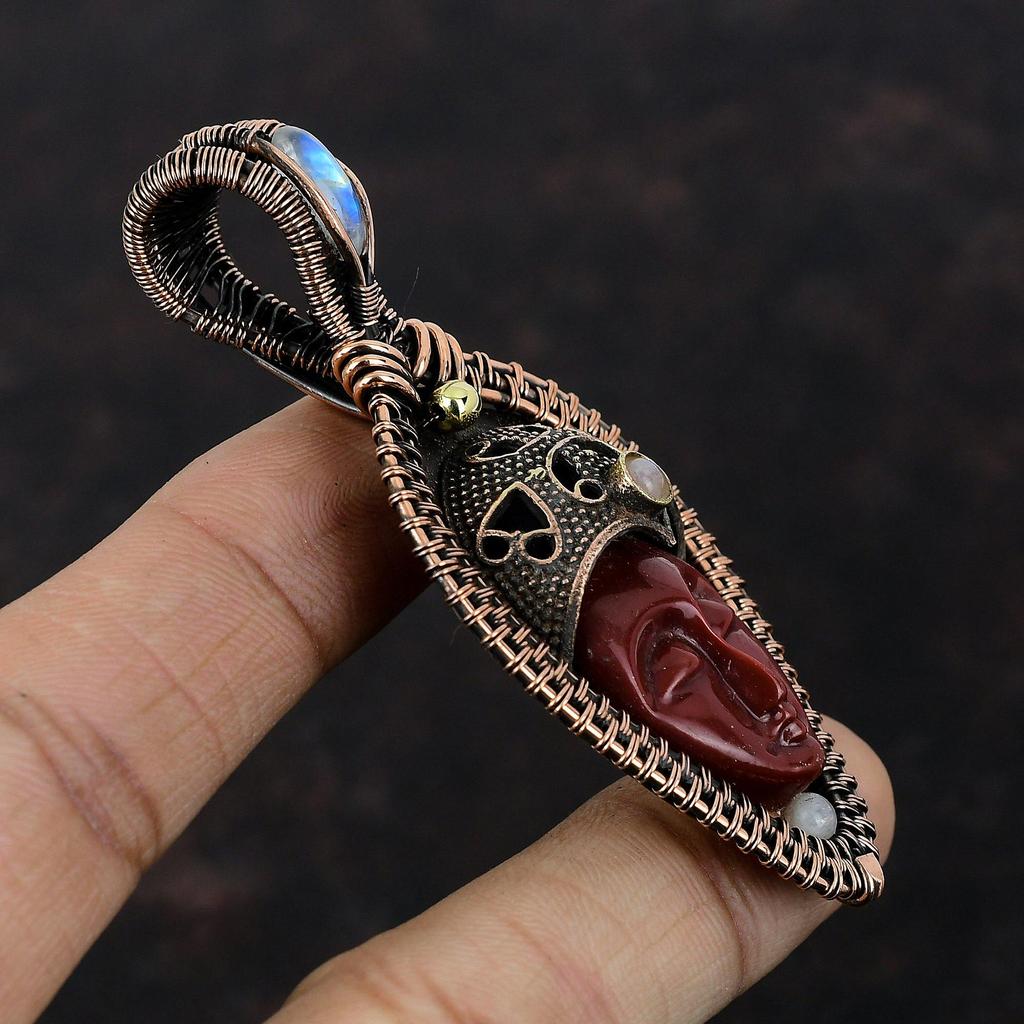 Подвеска с красным резным лицом из кости, обернутая медной проволокой, подвеска из драгоценного камня, ручная работа, подвески из радужного лунного камня, обернутые медной проволокой, ювелирное украшение в подарок жене