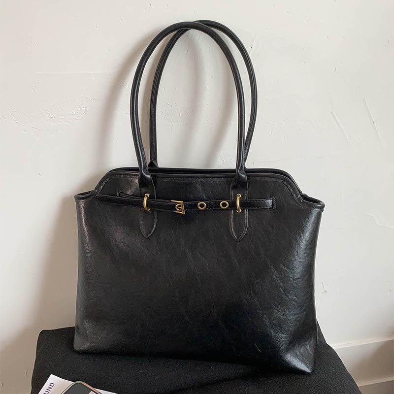 Осень и зима портативная сумка для通勤 женская новая большая вместимость на плечо сумка-тоут высококлассная сумка под мышкой тренд