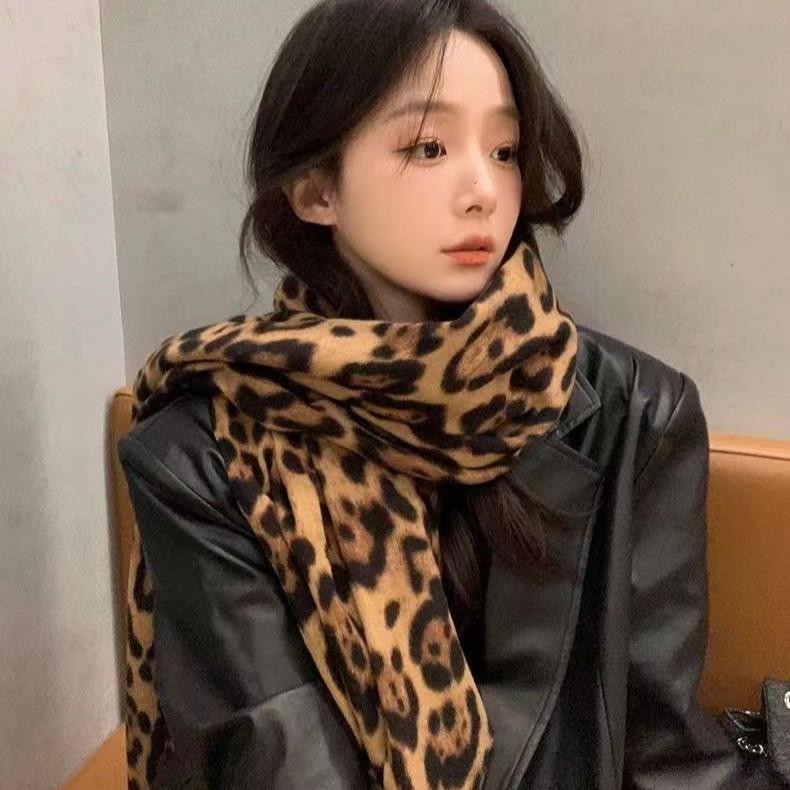 Fashion Printed Leopard Cashmere-Like Scarf for Women Winter Long Shawl Windproof Protection Outdoor Keep Warm Scarves Wrap