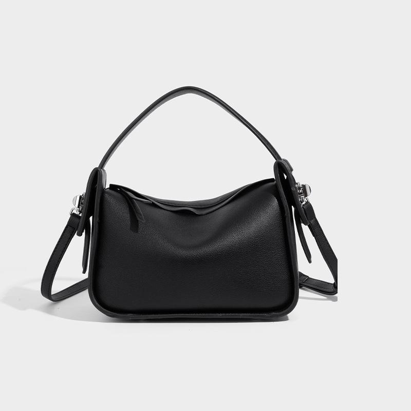 High-end crossbody bag 2025 spring/summer new fashion versatile handbag for women, niche commuter shoulder dumpling bag for women
