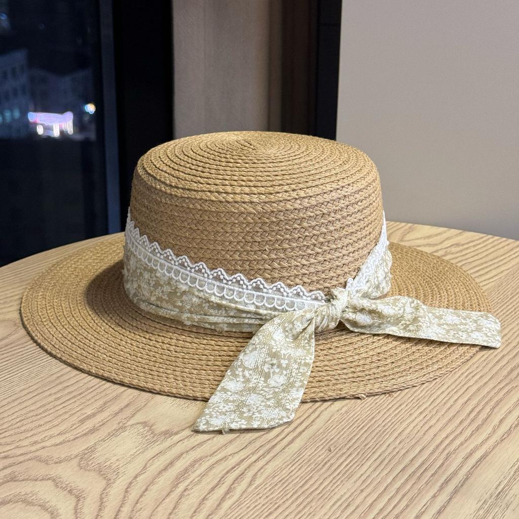 French-style wide-brimmed straw hat for women, summer lace bow sun protection hat, vacation accessory that makes the face look smaller, elegant