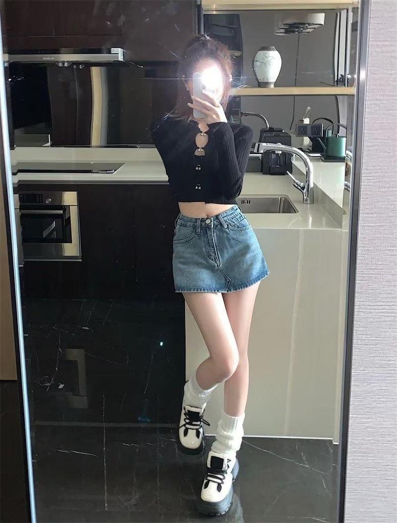 Шорты из денима с высокой талией и А-силуэтом для женщин — летний облегающий крой с разрезом, защищающим от воздействия внешней среды