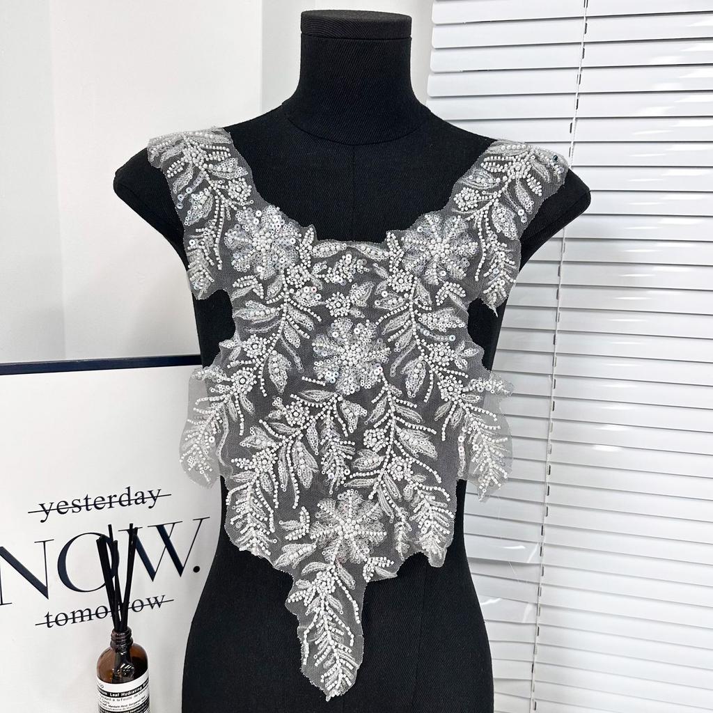 Handmade White Beaded Sequins Decorative Fake Collar Wedding Dress Pearl Front Collar Hollow Lace Accessories