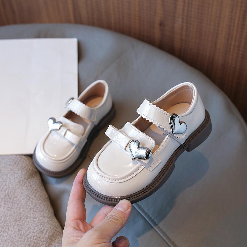 Детские кожаные туфли глянцевые черные школьные туфли для девочек модные осенние новинки Love Kids принцесса повседневные туфли Мэри Джейн Sweet Chic