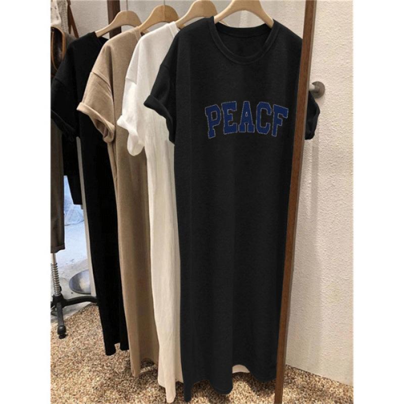 Medium and long knee-printed short-sleeved dress women's summer 2026 new lazy wind loose letter split-ended t-shirt skirt