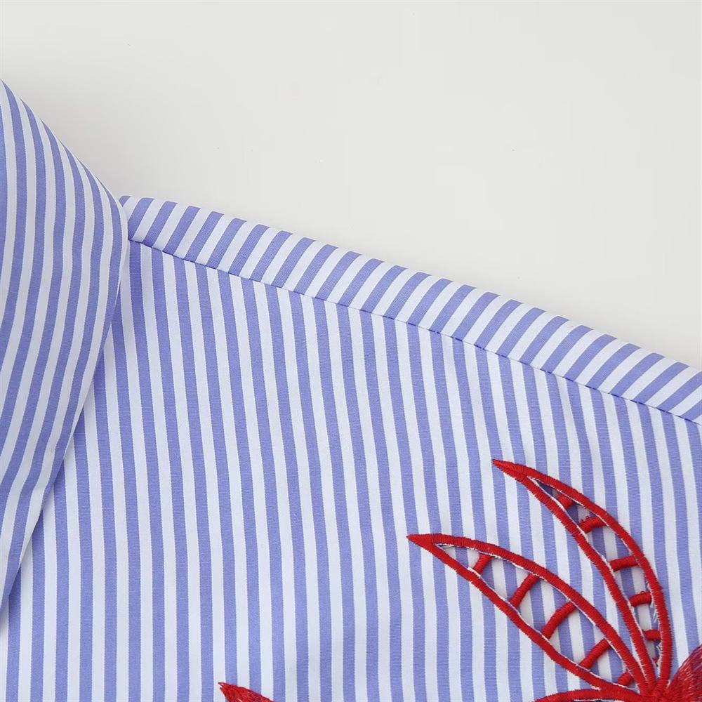 Женская мода весна/лето 2025: Универсальная полосатая рубашка с вышивкой в виде прорезей