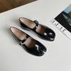 Lolita Shoes Girl Leather Belt Strap Trotter Shoes Ladies Square Split Toe Tabi Ninja Women Flats Mary Janes Buckle Band Loafers