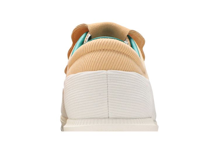 Men's Sneakers Nike Air Zoom Victory Tour Golf NRG Lucky and Good Sail/Neptune Green/Celestial Gold/Obsidian