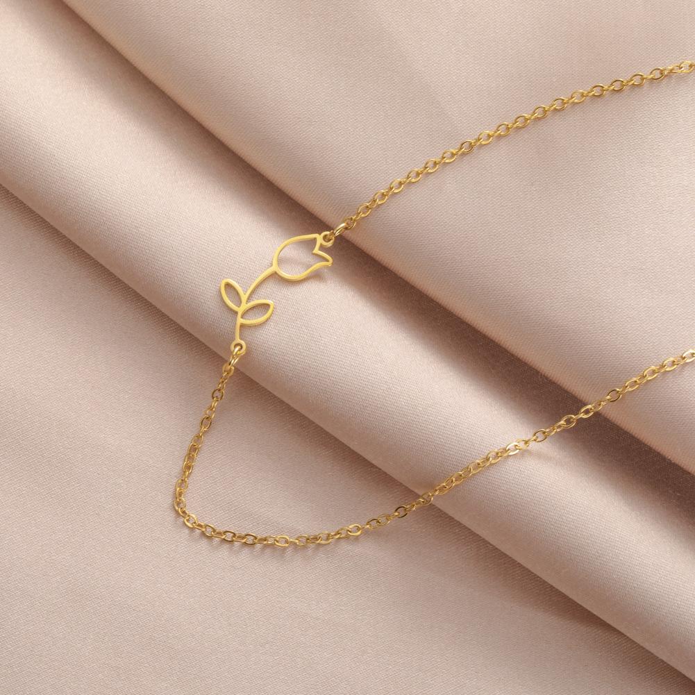 Hollow Flower Heart Pendant Stainless Steel Necklace For Men And Women Fashionable Sweet Romantic Valentine's Day Gift Jewelry