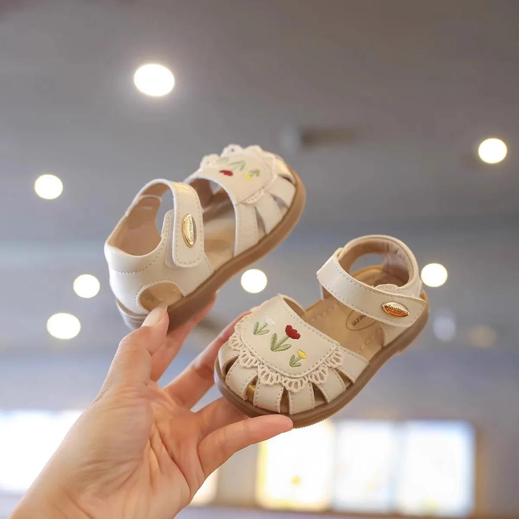 Модные летние детские туфли с вышивкой в виде сладких цветов для малышей, милые детские дышащие нескользящие детские сандалии Baotou, обувь принцессы