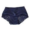 Женские трусы средней талии с кружевной отделкой, закрывающие ягодицы, бесшовные однотонные эластичные трусики