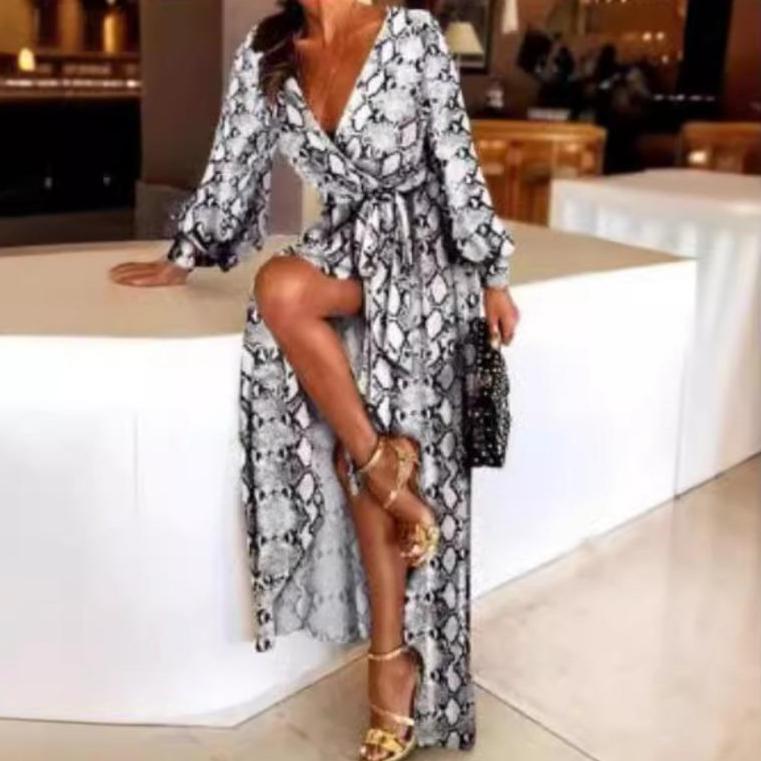 Women's Boho V-neck Vintage Positioning Floral Long-sleeved Dress with Large Swing