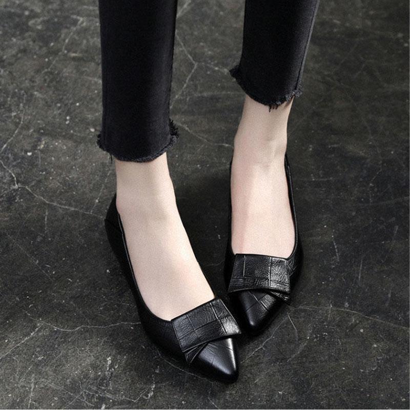 Толстые туфли, женские летне-осенние туфли из заостренной кожи на низком каблуке с неглубоким носком, красные универсальные женские туфли из мягкой кожи с низким берцем