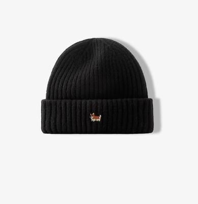 Милая вязаная шапка с вышивкой щенка корги