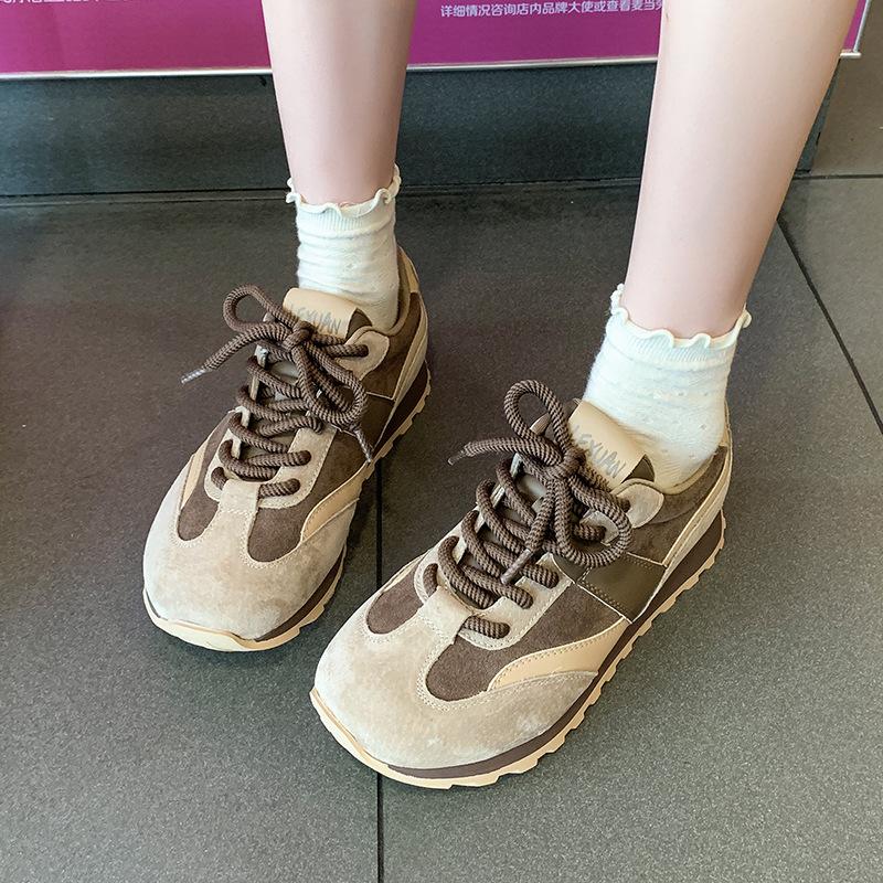 Платформа повседневный шикарный универсальный платформа папины туфли женские 2025 новые осенние ретро студенческие легкие кроссовки