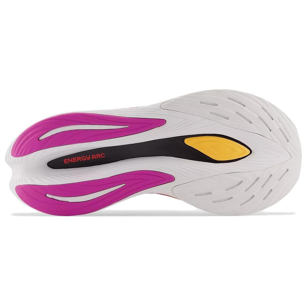 New Balance Кроссовки женские FuelCell SuperComp Trainer Electric Red Silver-Metallic WRCXCR2