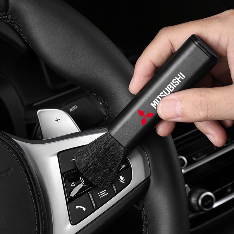 Retractable Car Air Vent Cleaning Brush Car Badge Detail Dust Remover For Mitsubishi Mirage G4 KU8