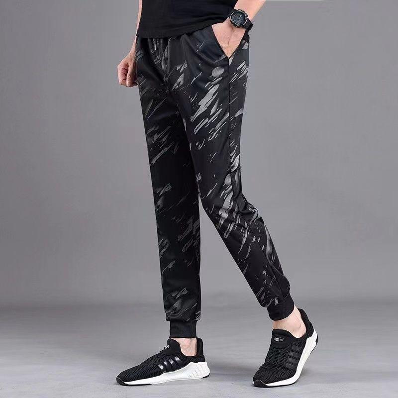 Мужские камуфляжные рабочие брюки: Свободные, эластичные, прочные, устойчивые к грязи, повседневные спортивные брюки больших размеров с завязками на шнурке.