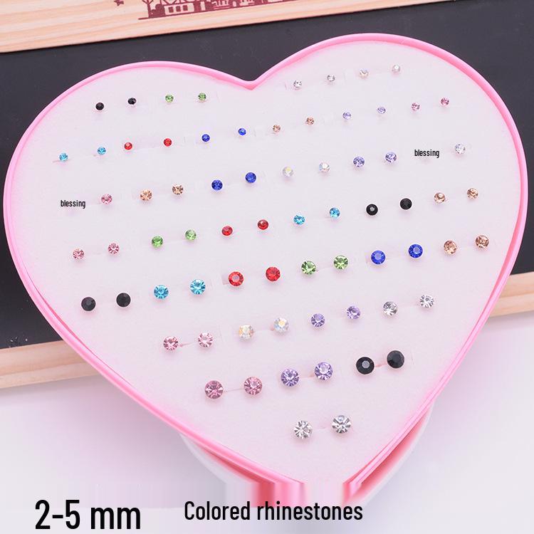 Набор акриловых серег-гвоздиков в форме сердца в пластиковой коробке