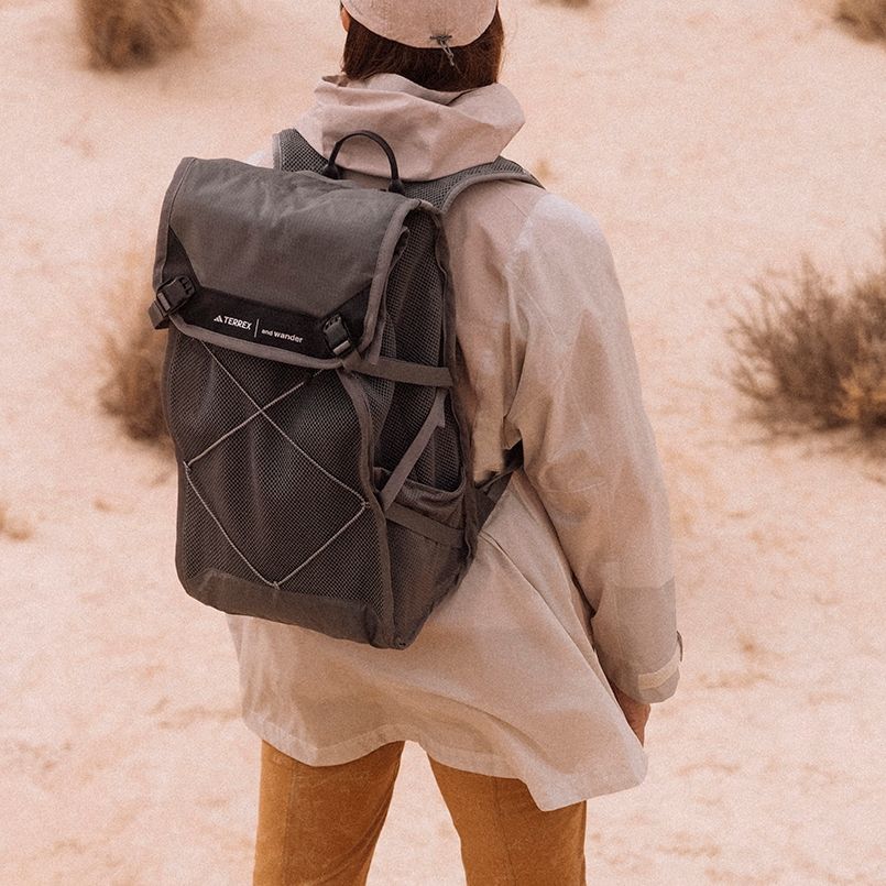 Adidas Terrex X And Wander Collaboration SS23 Color Block Outdoor Waterproof Rain Jacket Women Jacket Gray Pink HR7144