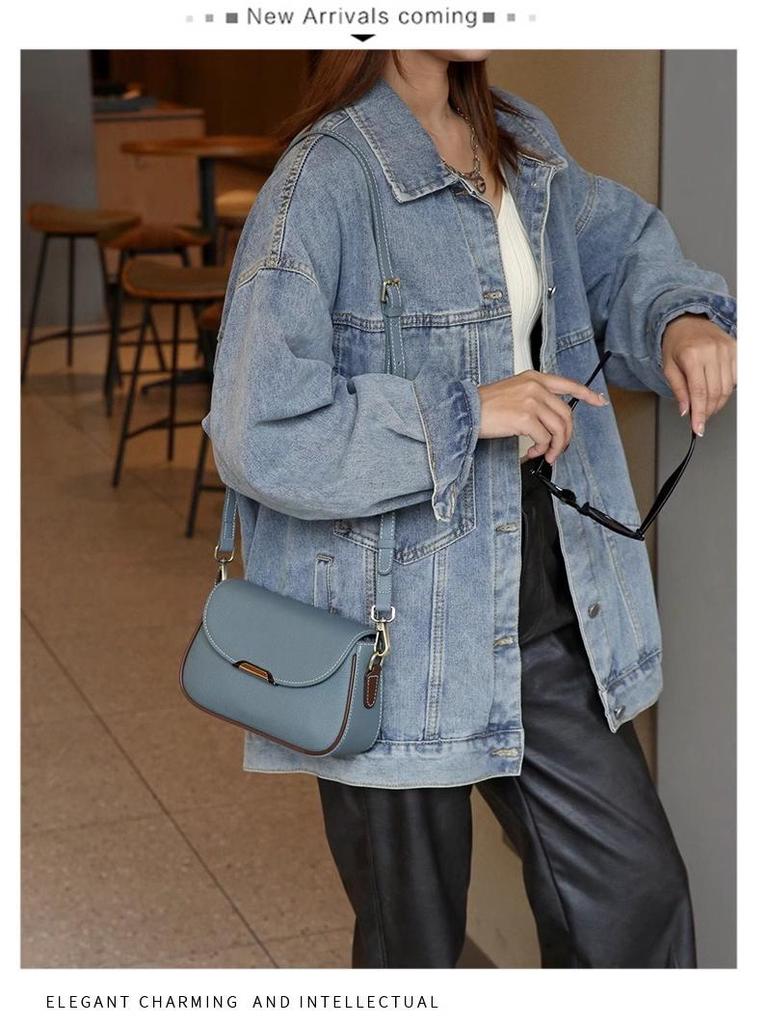 Женская сумка-мессенджер из натуральной кожи 2024 года: Стильная маленькая сумка через плечо из коровьей кожи с широким ремнем