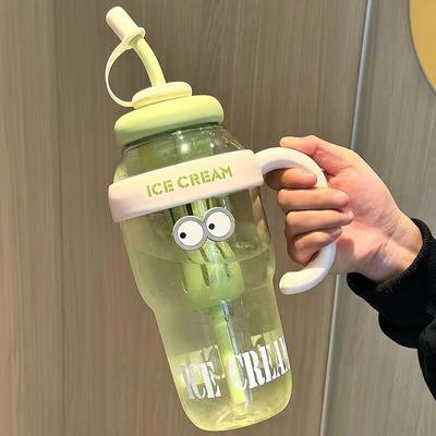 Пластиковая спортивная бутылка для воды с соломинкой Wang Xiang Rui 1300 мл