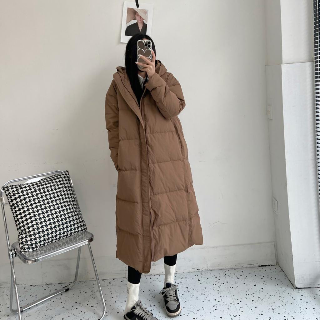 Белая куртка на утином пуху женская ins tide 2024 новая свободная выше колена зимняя куртка средней и длинной длины с капюшоном