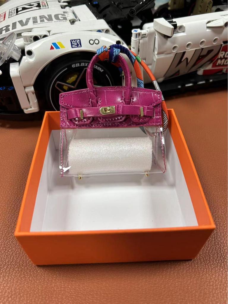 Exquisite Mini Platinum Bag Pendant for Car Keys & Earphones - Perfect for Internet Celebrity Style