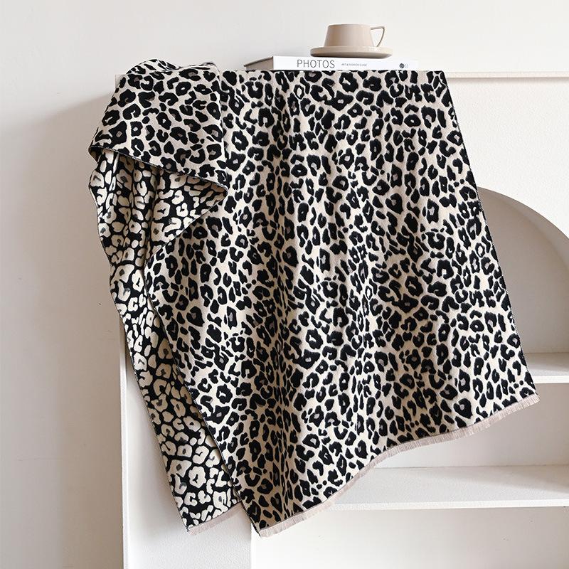 Fashion Leopard Print Double-Sided Imitation Cashmere Scarf Winter High-End Warm Shawl Women