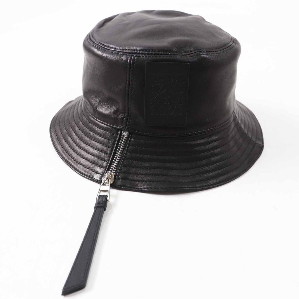 Pristine LOEWE hat Anagram leather patch black Lamb leather Women Used