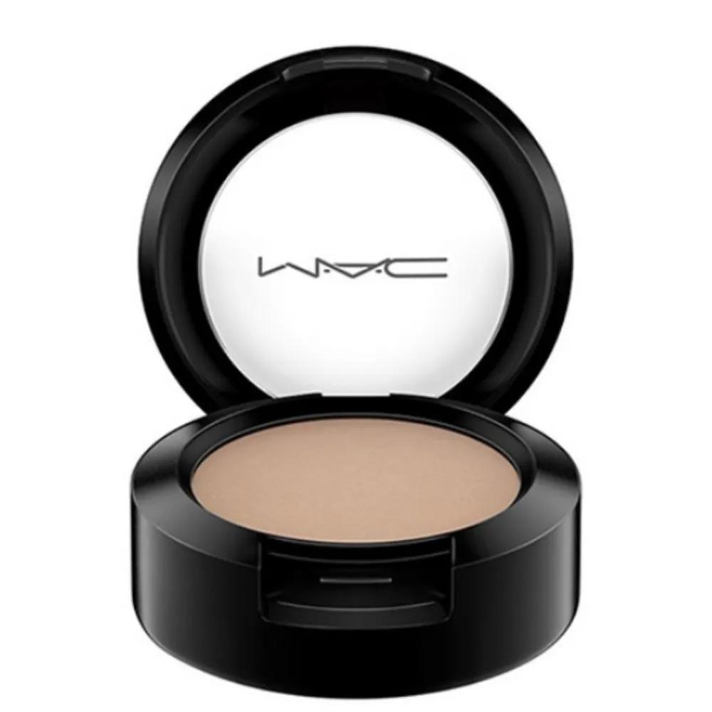 MAC Eyeshadow Omega Girlfriend Daily Birthday Anniversary