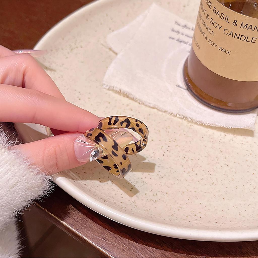 Универсальные темпераментные ретро минималистские простые серьги в форме буквы C с леопардовым принтом для женщин