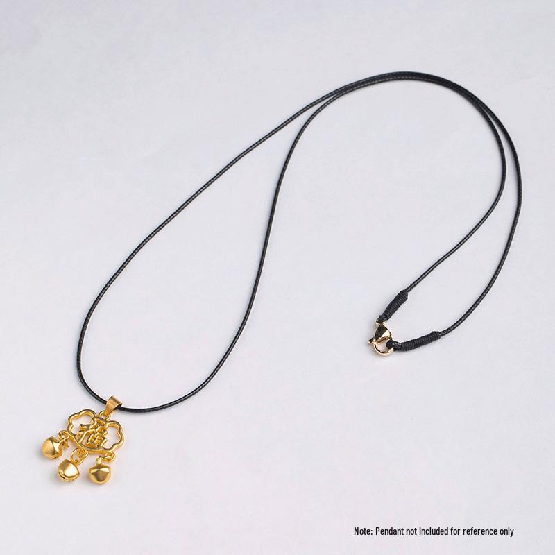 Ожерелье ручной работы из черной вощеной кожи с золотой подвеской