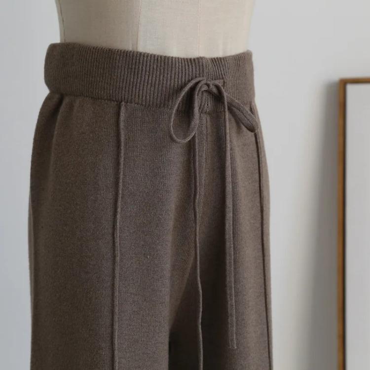 Утолщенные широкие трикотажные брюки женские зимние шикарные полосатые свободные брюки женские повседневные длинные теплые брюки-свитера