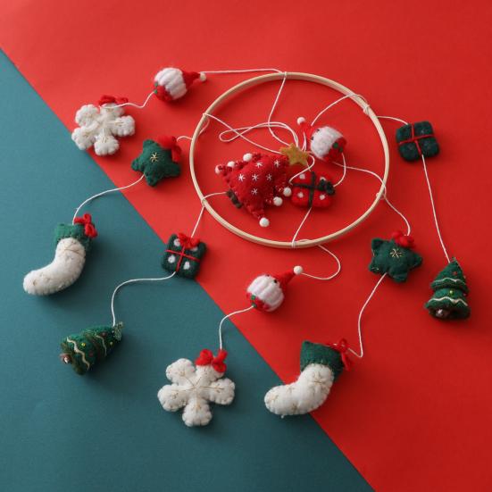 Рождественский мобиль-вертеп ручной работы из фетра, колокольчик для детской кроватки с оленями, елкой и звездами, декор для детской комнаты для младенцев, безопасные праздничные подарки