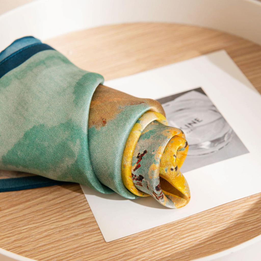 Mulberry Silk Scarf New Retro Winter Beautiful Ginkgo Printing Four Seasons Shawl Sunscreen Dual-purpose