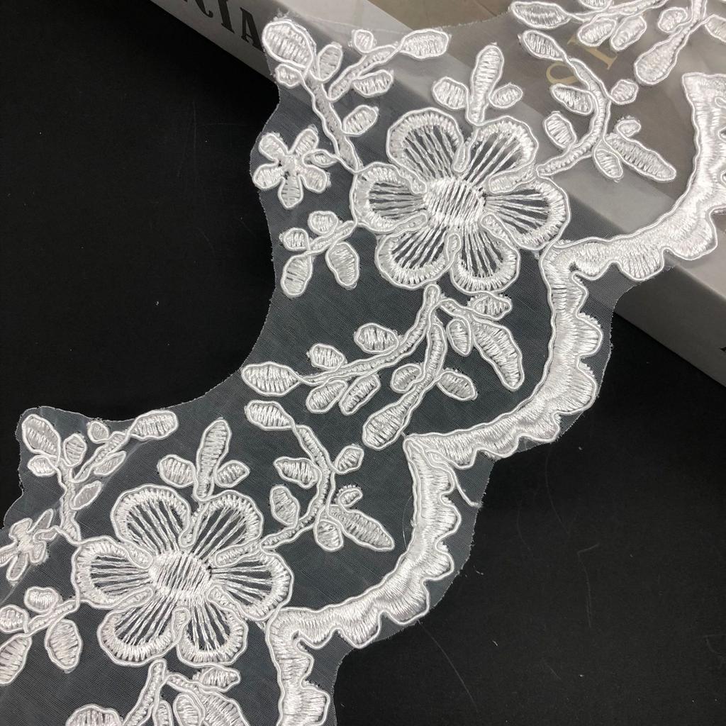 Decorative Strip Flower Book White Car Bone Lace Barcode Lace Wedding Dress Headgear Head Jewelry Clothing Accessories Fabric