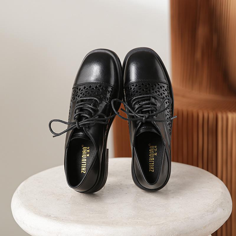 Модные женские кожаные туфли-оксфорды с квадратным носком и вырезом, дышащие, большие размеры 41-43, черно-белые, с ажурным узором, броги для женщин