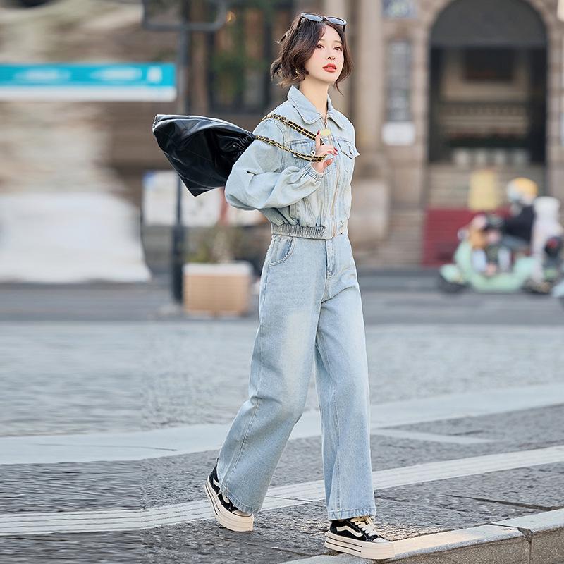 Женский ретро джинсовый комплект на весну/осень 2025 года: куртка и брюки прямого кроя