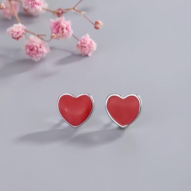 Серебряные серьги-гвоздики Красный Четырехлистник для женщин, Уникальная и миниатюрная пара серег, Украшение в форме сердца.