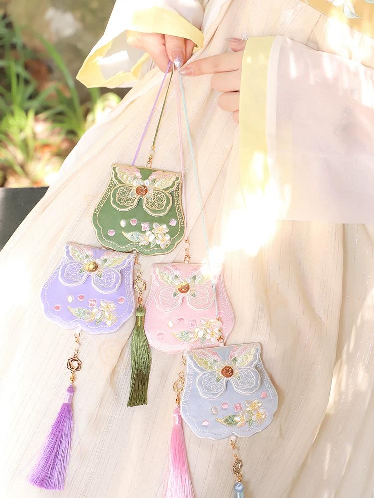 High-End Portable Sachet for Chinese Valentine's Day, Traditional Style Hanfu Pouch with Tassels, Embroidered Hanging Neck Fragrance Bag with Mugwort