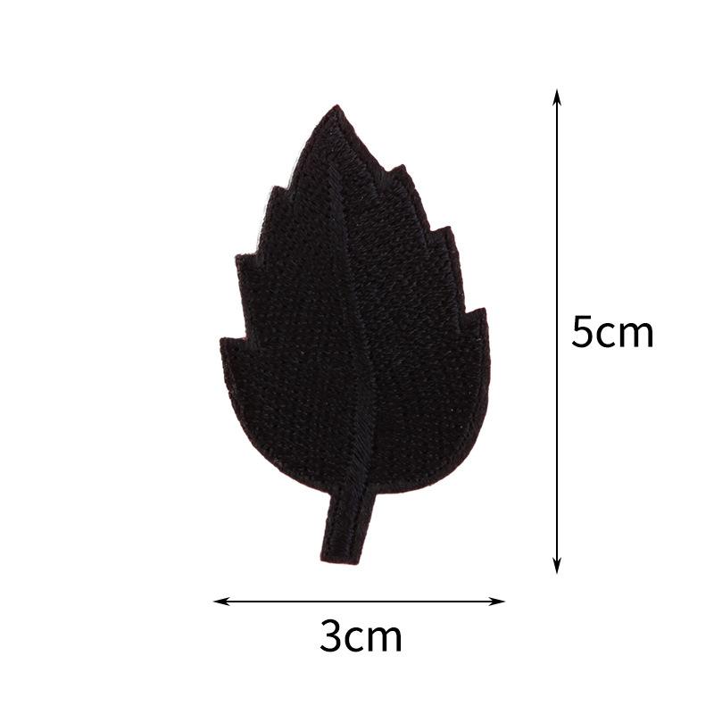 Салон автомобиля, крыша, потолок, окурок, след от сигареты, дымовое отверстие, ремонт следов от дыма, заплатка для ремонта, наклейка на тряпку