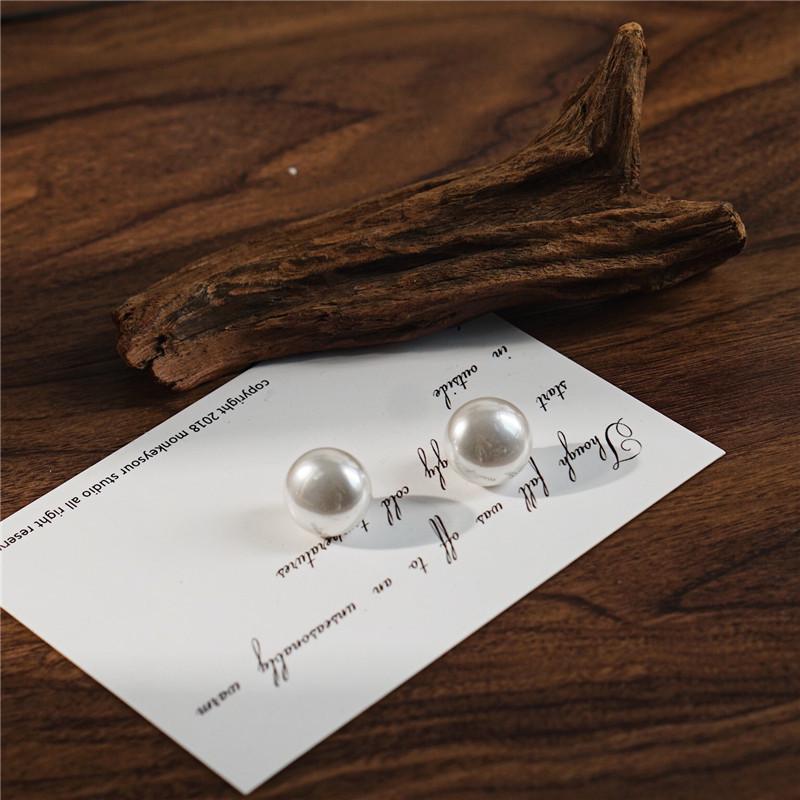 S925 Silver Needle Hong Kong Style Oversized Pearl Earrings - Retro, Elegant, Trendy Design