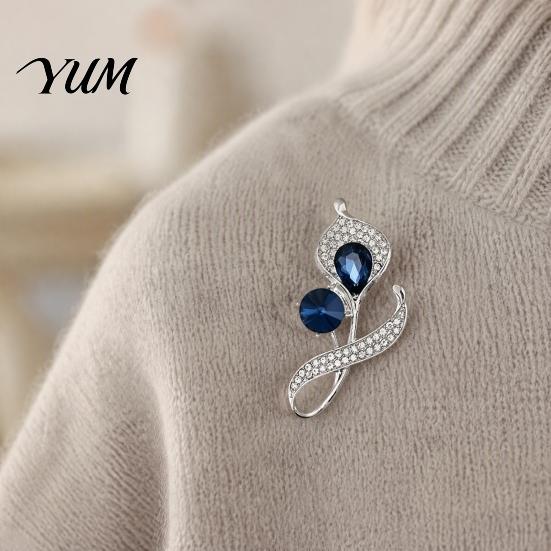 Floral Clothing Pin Women Rhinestone Flower Brooch Pin, Sparkling Lapel Coats Jewelry Decorative Accessory for Dresses Suits