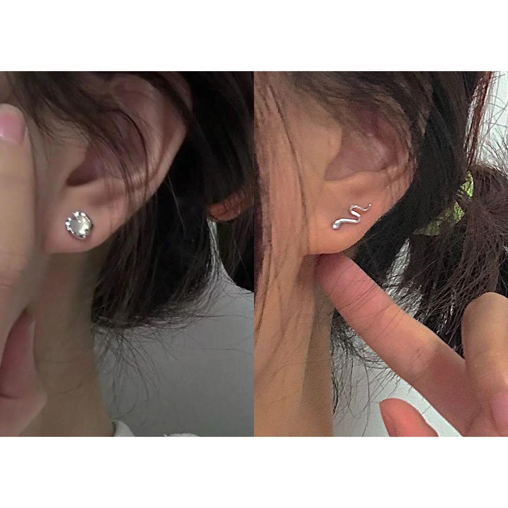 Нишевые серьги в отстраненном стиле: Серебро 925 пробы с фееричной элегантностью, минималистичный дизайн в национальном стиле.