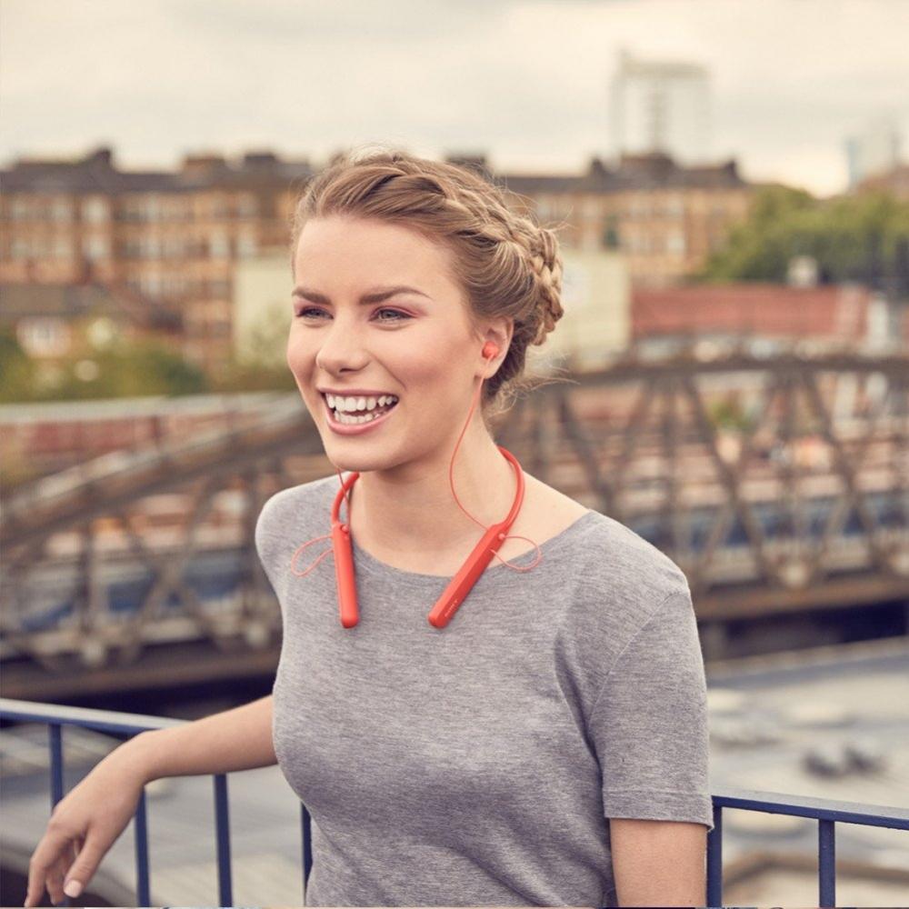 Sony Wireless Earphones WI-C400: Bluetooth Compatible, Up To 20 Hours of Continuous Playback, In-ear Type, with Microphone, 2017 Model, Red WI-C400 R