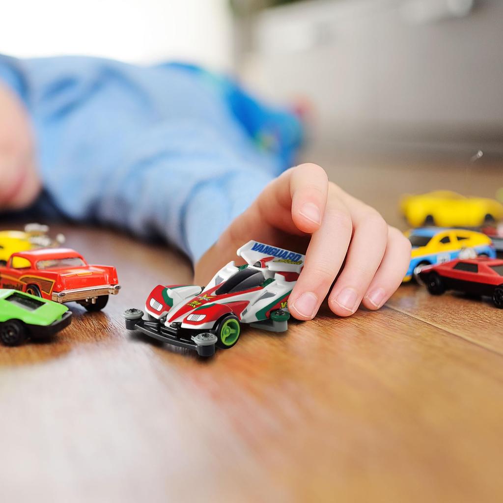 Takara Tomy Tomica Premium Unlimited Bakusou Kyodai Mini 4WD Vanguard Sonic Miniature Car Toy for Ages 6 and Up Let's & Go!!