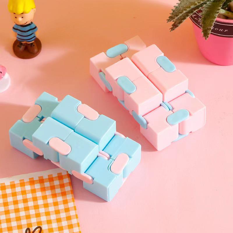 Творческий декомпрессионный карманный куб: Развивающая игрушка для детей