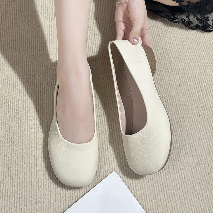 Square head Doudou shoes autumn flat-soled leather shoes shallow mouth round head soft sole comfortable grandma shoes