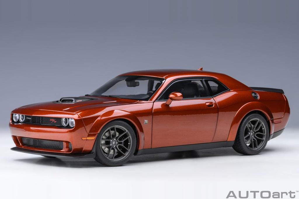 AUTOart Dodge Challenger Scat Pack Wide Body 2022 SINAMON Orange Готовый продукт 1/18 R/T STICK/Metallic